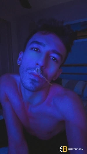 Gay Escort Hayden 28yr - shaving