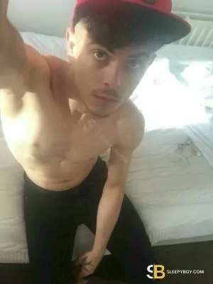 Bisexual Escort Chrisxllhungarian 23yr - double penetration