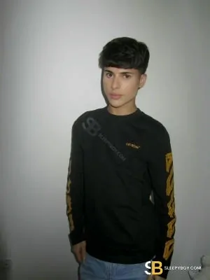 Gay Escort &lrm;vip Boy 21yr - sucking