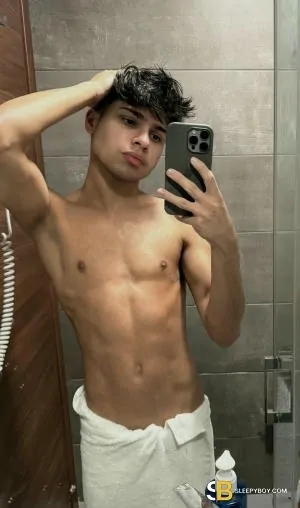 Gay Escort &lrm;vip High Class 20yr - sucking