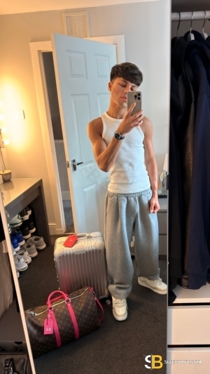 Gay Escort ‎vip Boy 21yr - licking