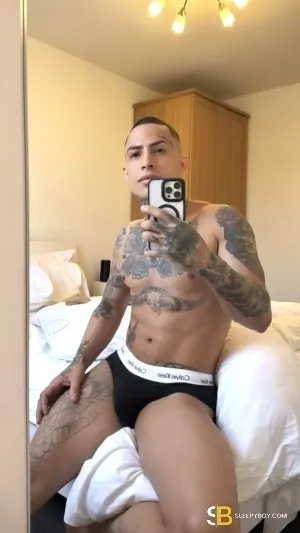 Bisexual Escort Robby 26yr - exhibitionism