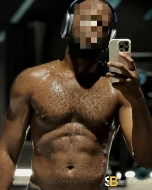 Bisexual Escort Aaron 28yr - double penetration