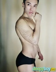 male escort London Maxxxpeach