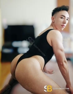 male escort London Maxxxpeach