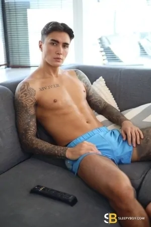 Bisexual Escort Jakey 21yr - blowjob
