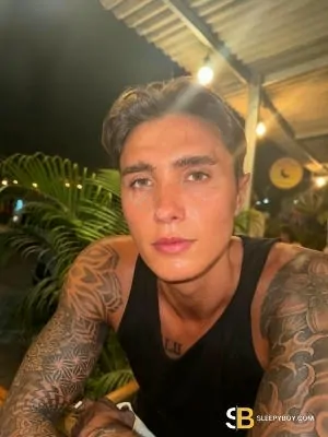 Bisexual Escort Jakey 31yr - double penetration