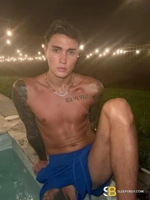 Bisexual Escort Jakey 31yr - double penetration