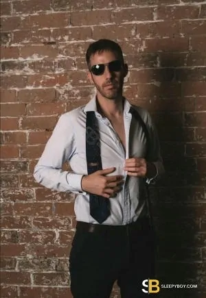 Bisexual Escort Tom 36yr - milking