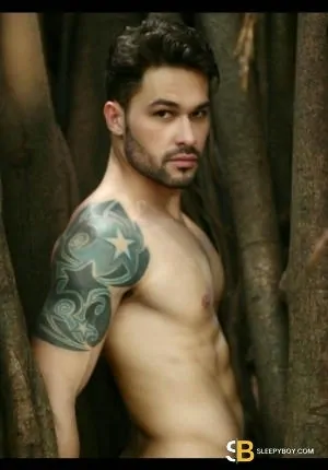 Gay Escort Roger 28yr - role