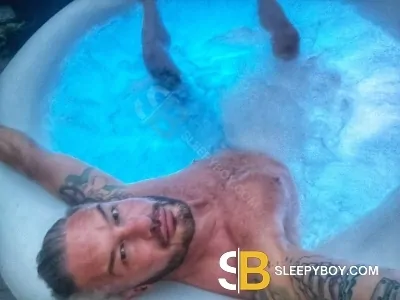 Gay Escort Greg 42yr - sucking