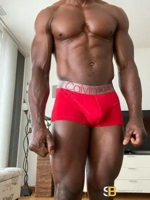 Gay Escort Blkisbeautiful 34yr - blowjob