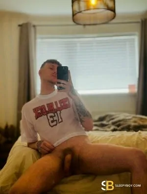 Gay Escort Zac 32yr - gangbang