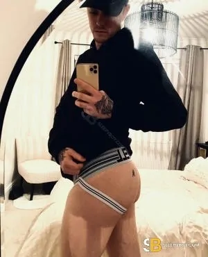 Gay Escort Zac 31yr - cum on face