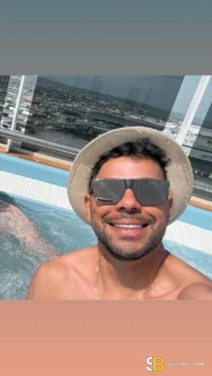 Gay Escort Jhonny 29yr - trios