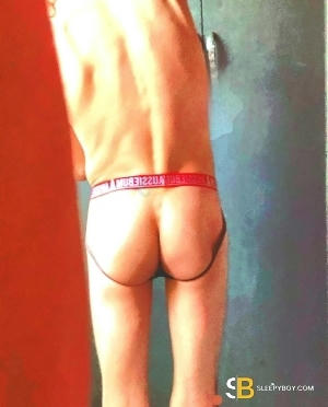 Bisexual Escort Bill 32yr - trio m/m