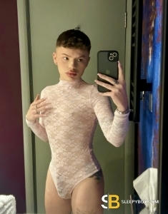 male escort Coventry Ollie Fem Twink