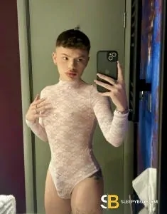 male escort Norwich Ollie Fem Twink