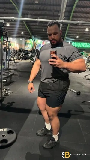 Bisexual Escort Xxl Josh 25yr - trios
