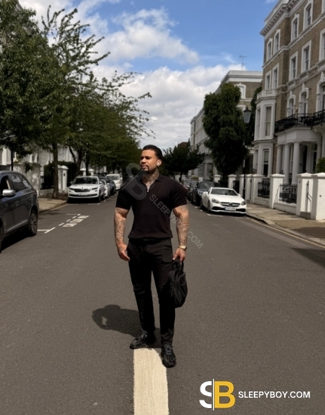 male rent boy London Brad_proo