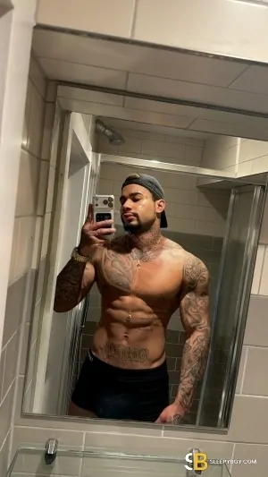 Bisexual Escort Brad_pro 22yr - double penetration