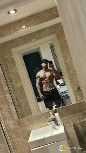Bisexual Escort Brad_pro 23yr - double penetration