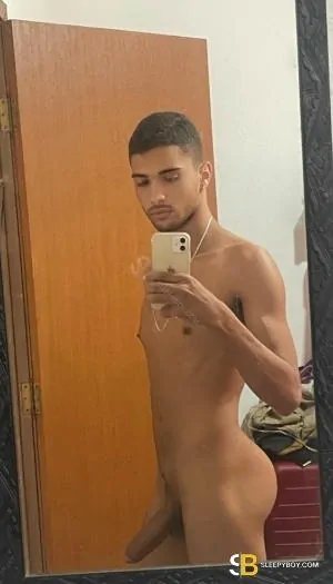 Bisexual Escort Luiz 19yr - licking