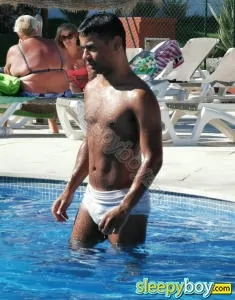 male rent boy Leicester Braziliantopuk