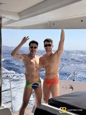Gay Escort Hot Couple 24yr - trios