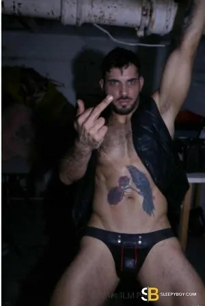Bisexual Escort Andrewco 30yr - gangbang