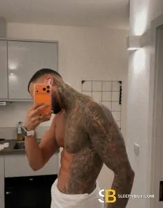 male rent boy London Fredsalazar Big Dick Xxl 9.5