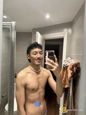Gay Escort Ugo 25yr - gangbang