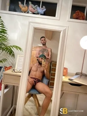 Gay Escort Hot Guys 30yr - double penetration