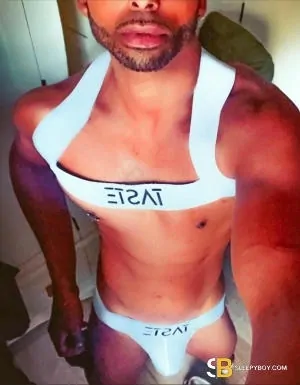 Bisexual Escort Marcus Xxl 36yr - gangbang