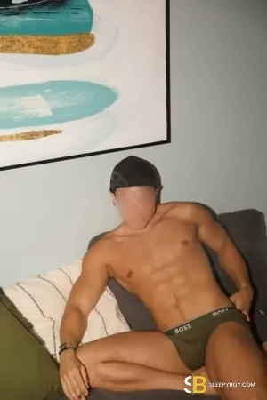 Bisexual Escort Oliver. 22yr - role