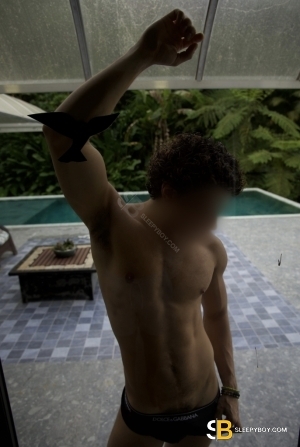 Bisexual Escort Oliver. 22yr - role