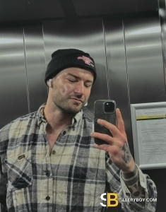 male rent boy Manchester Justin Xl British Verse