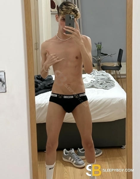 male escort Paddington Henrique