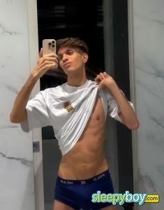 male escort Fitzrovia Henrique