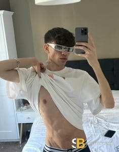 male escort London Henrique