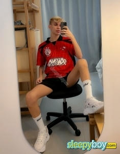 male escort London Henrique