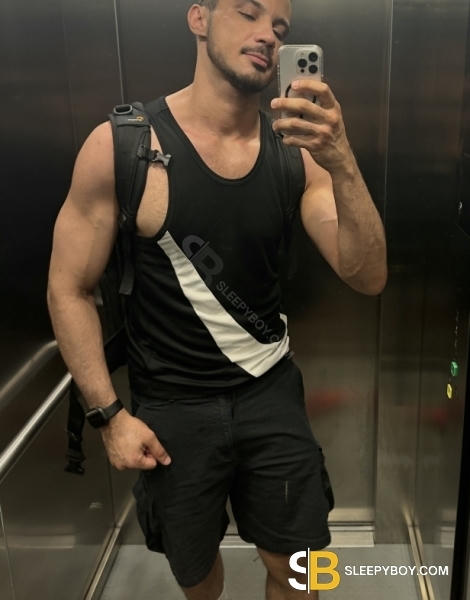 male rent boy Aldgate Ghustavomendes