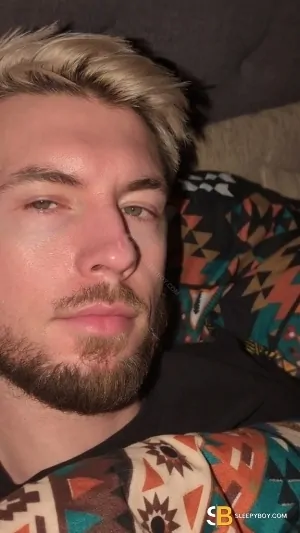 Gay Escort Chip 33yr - blowjob