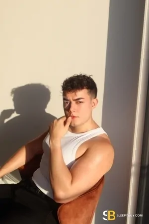 Gay Escort Vipmatt 25yr - swing