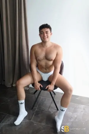 Gay Escort Vipmatt 25yr - exhibitionism