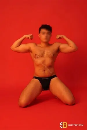 Gay Escort Vipmatt 25yr - trios