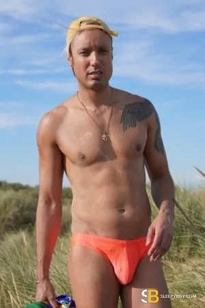 Gay Escort Danny 29yr - licking