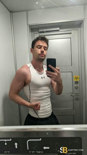 Gay Escort Mark Of England 28yr - sex slaves