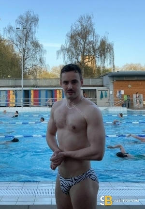 Gay Escort Mark Of England 29yr - sex slaves