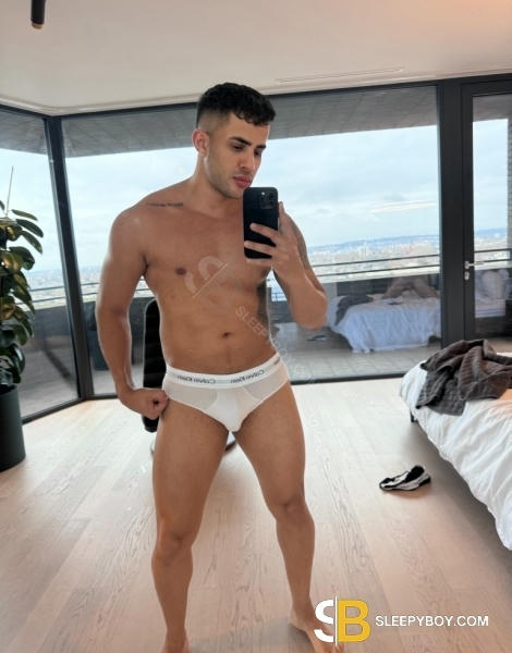 male escort Bayswater Xxl 10inches Brazilian